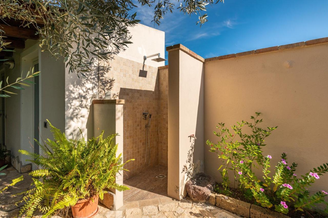 Villa Maria Beatrice Quartu SantʼElena Екстериор снимка