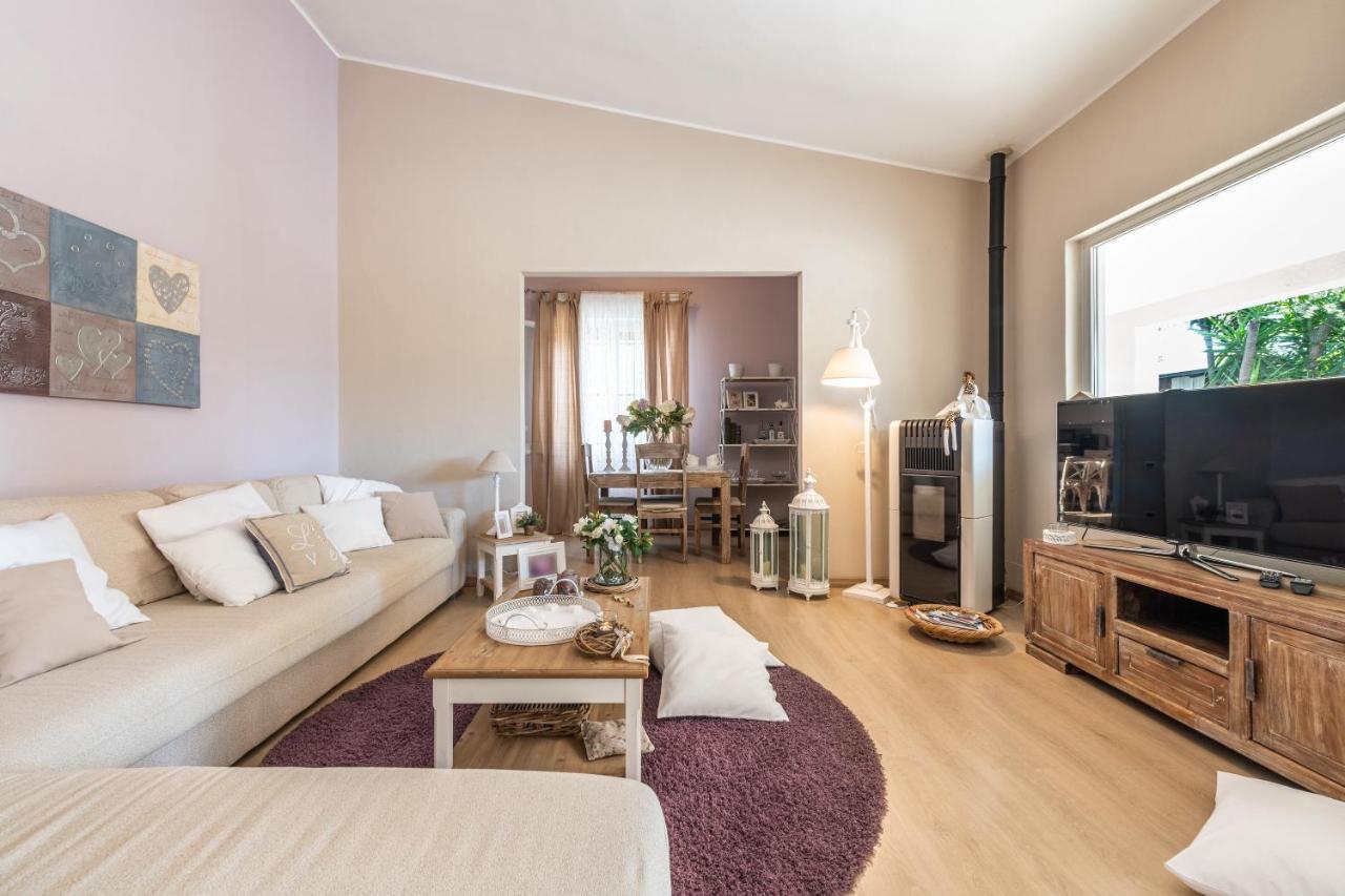 Villa Maria Beatrice Quartu SantʼElena Екстериор снимка