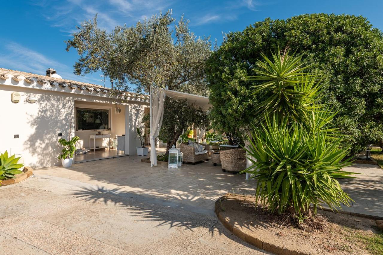 Villa Maria Beatrice Quartu SantʼElena Екстериор снимка