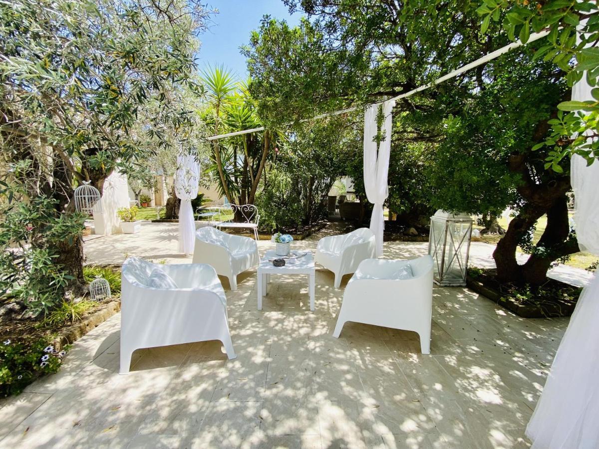 Villa Maria Beatrice Quartu SantʼElena Екстериор снимка